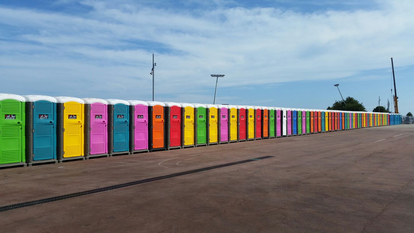 Baños portátiles en evento